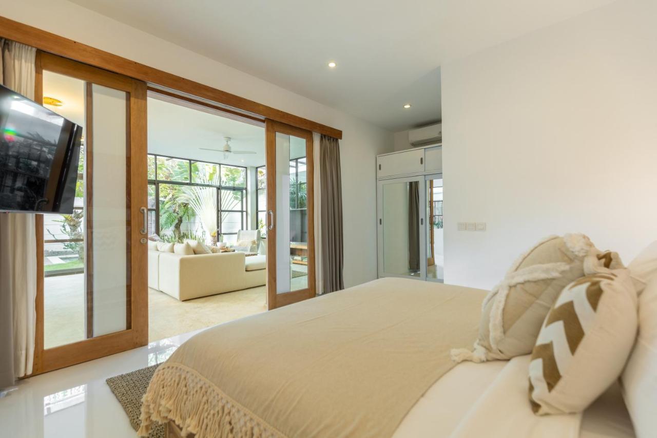 Villa Lumut 3 Bedrooms Central Seminyak Экстерьер фото