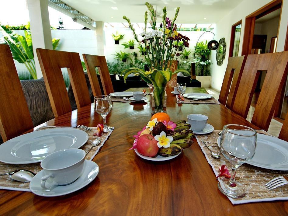 Villa Lumut 3 Bedrooms Central Seminyak Экстерьер фото